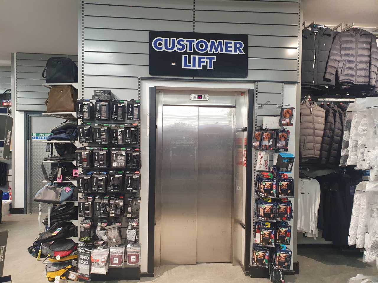 KLEEMANN Britanic elevator at Sports Direct
