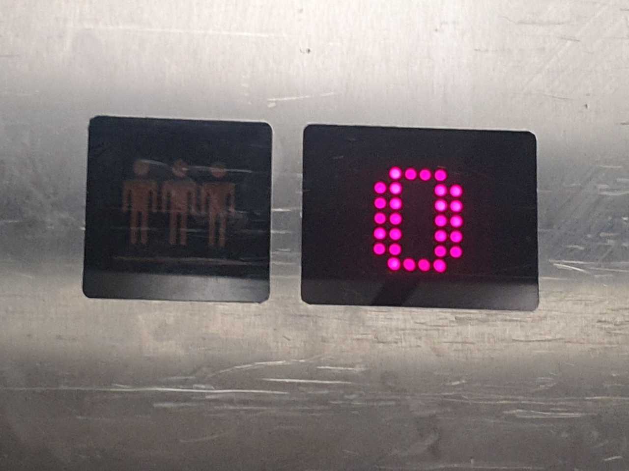 KLEEMANN Britanic elevator at Sports Direct