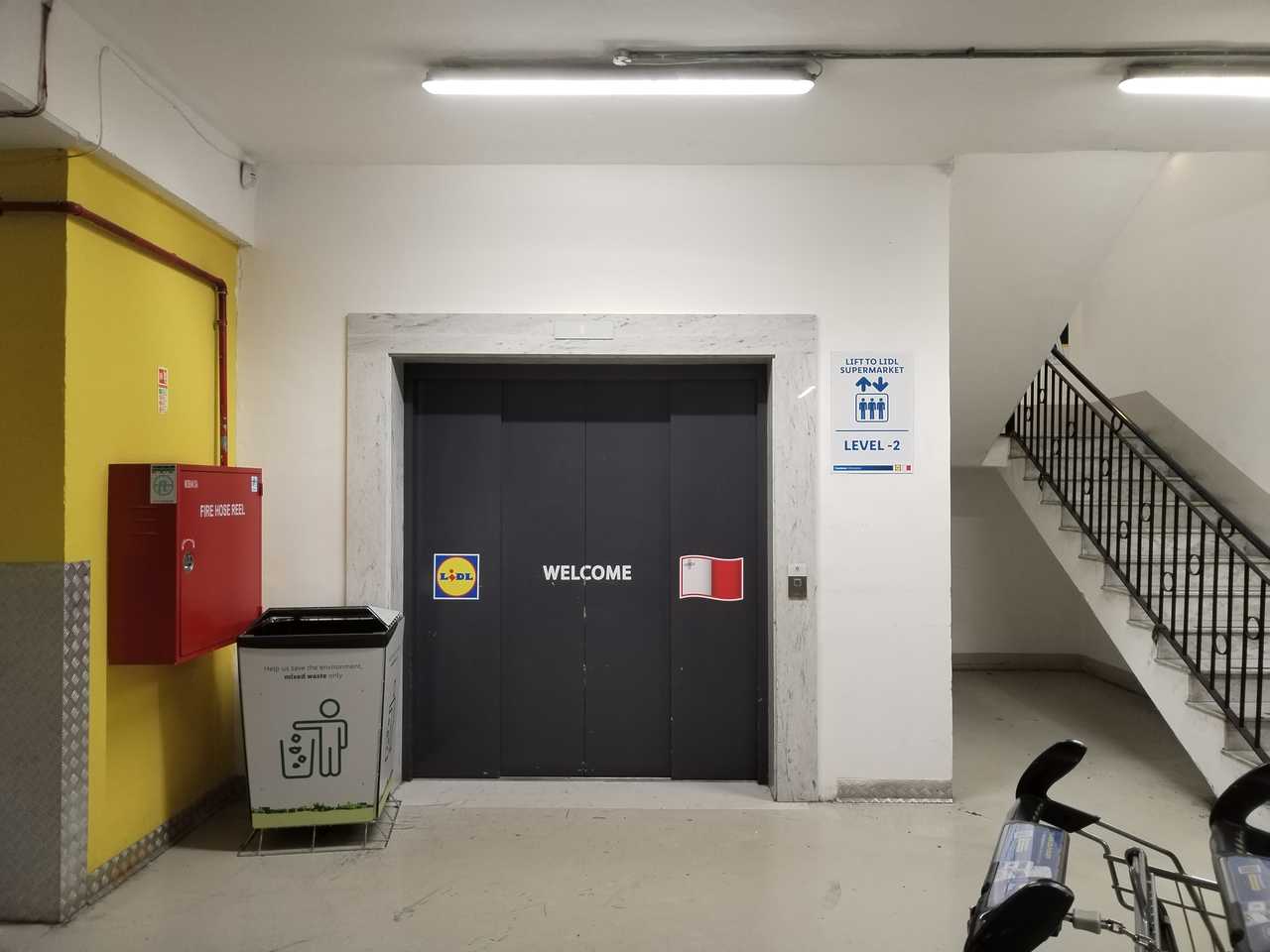 Schindler elevator at Lidl